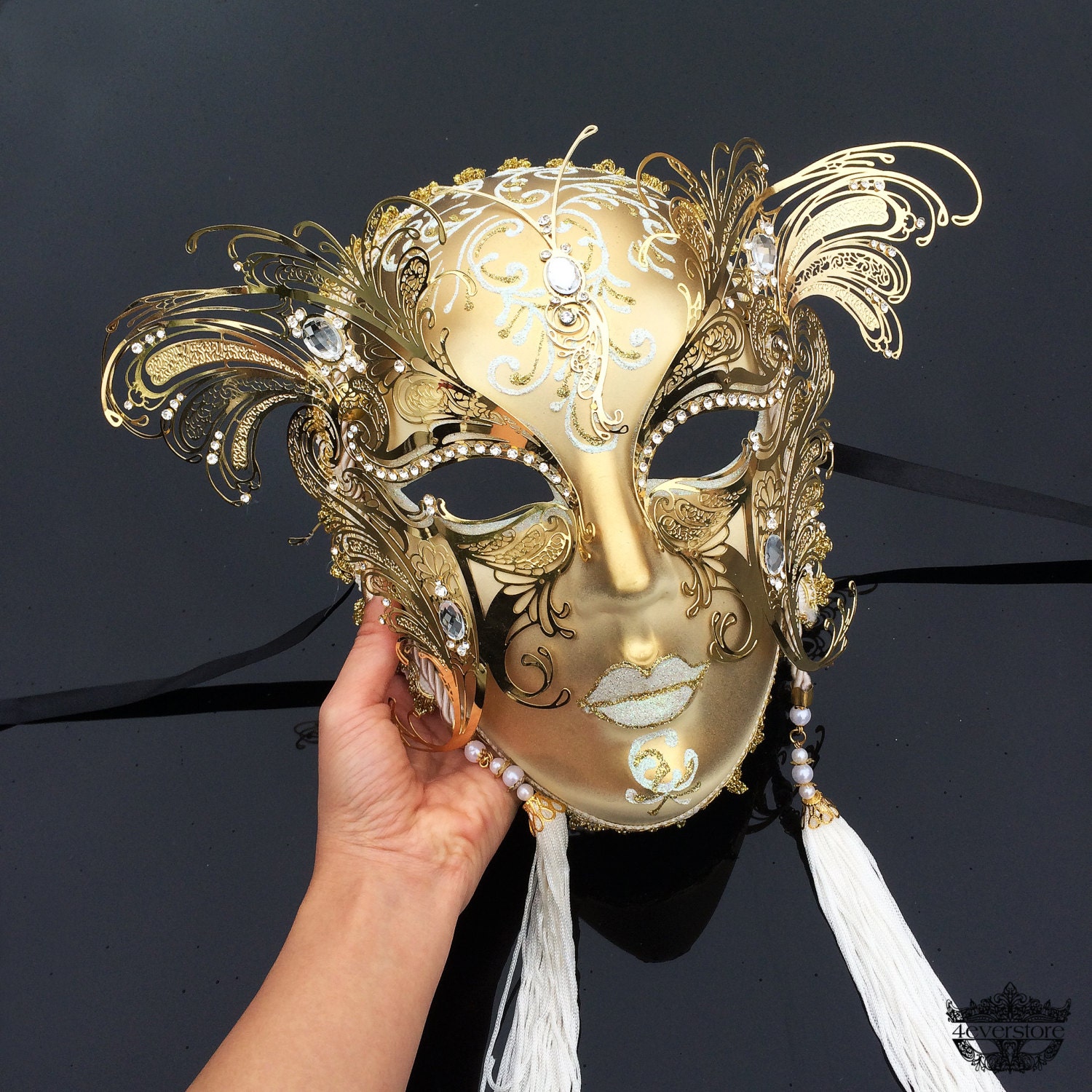 Самая красивая маска. Золотая венецианская маска. Эрсан Золотая маска. Маска для маскарада. Мужская венецианская маска.