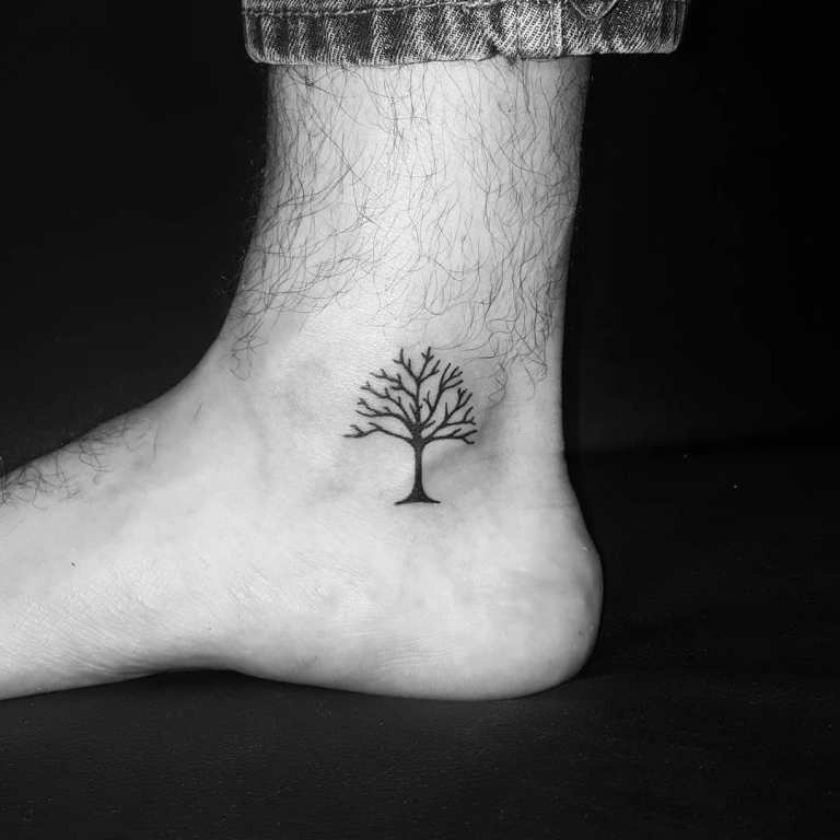 татуировки дерево