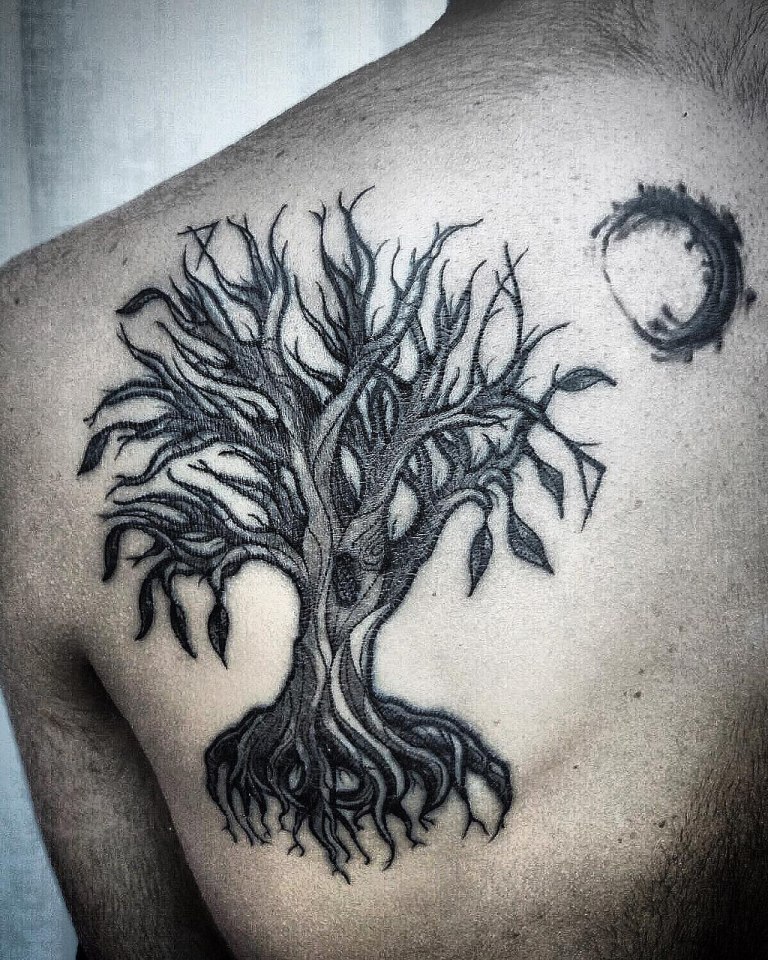дерево жизни тату