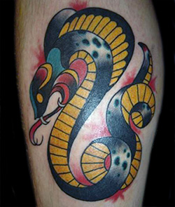 змея в олд скульной тату